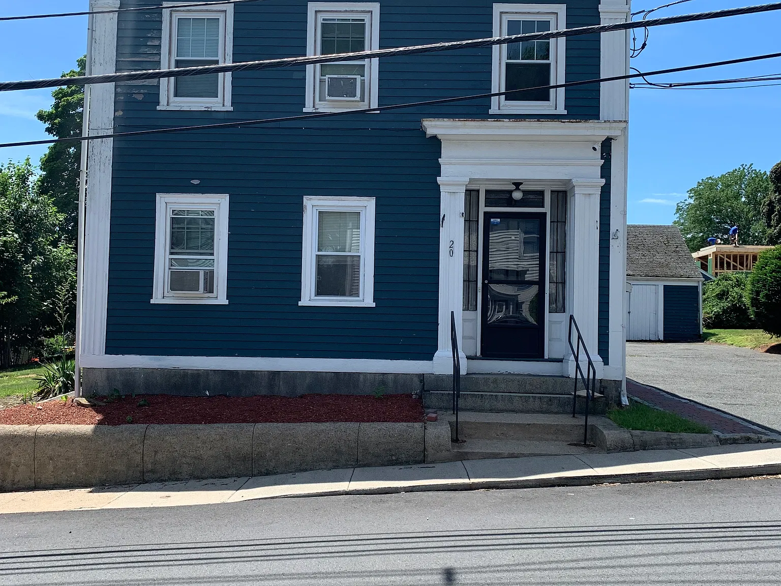 1 bed, 700 sqft, $1,950 — Photo 1