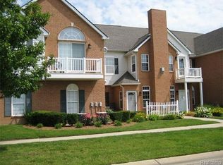 684 Olde English Cir, Howell, MI 48855