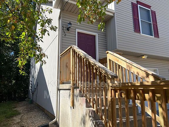 3rd image of 5652 N Anita Ave