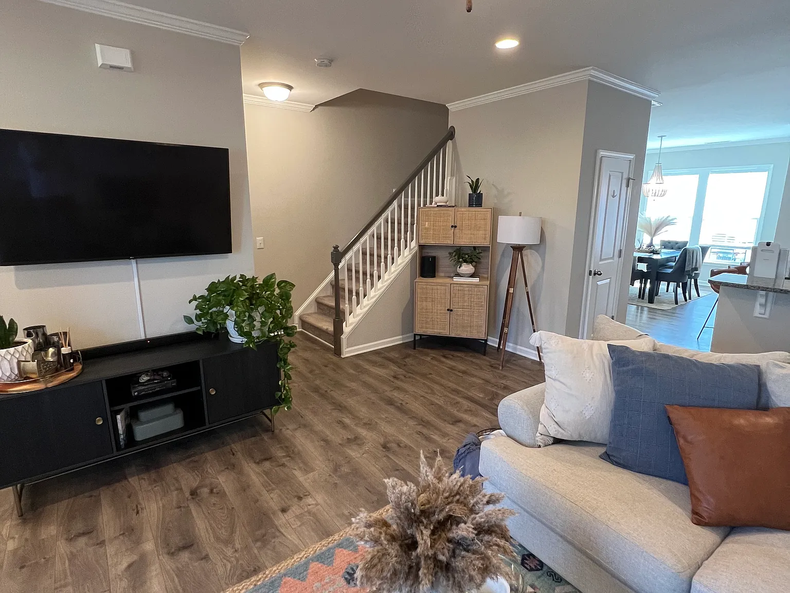 3 bed, 1725 sqft, $1,995 — Photo 4