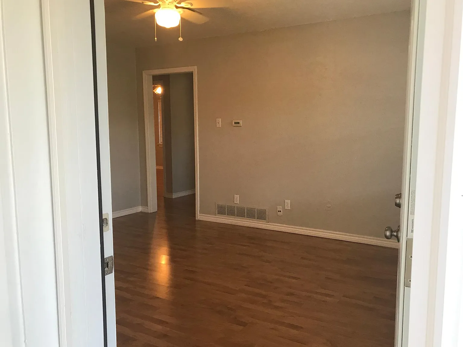 430 Rustic Cir — Photo 3