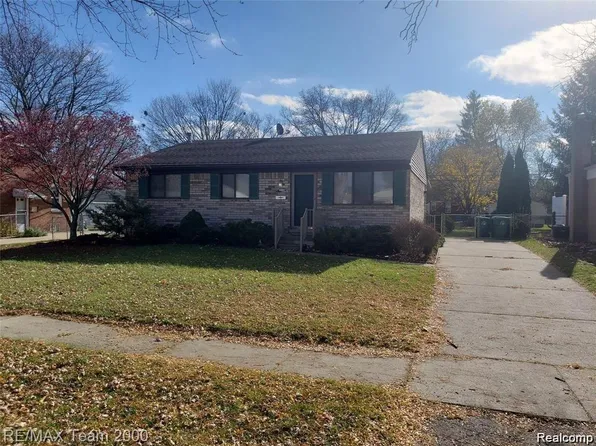 31779 Rush St, Garden City, MI 48135