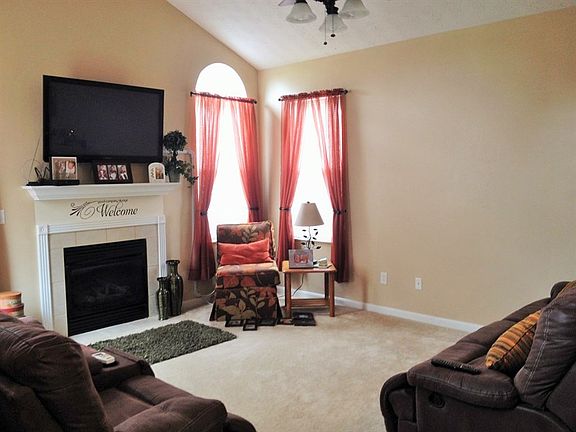 5th image of 52 Pebble Beach Ln
