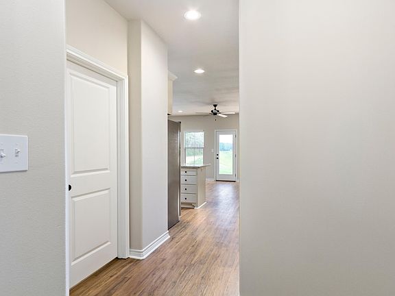 2nd image of 5670 Shadowbend Cir W #103