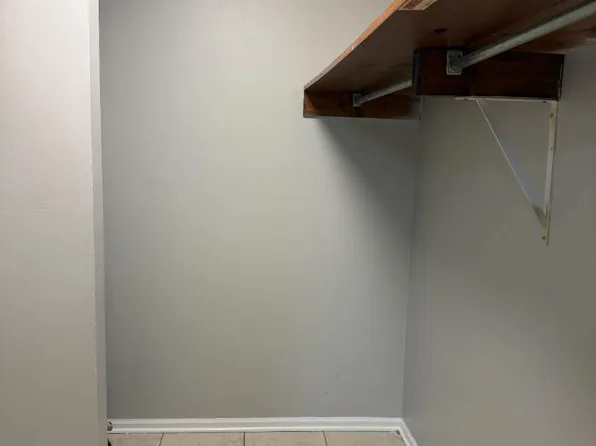 3960 Bradford Ct APT D, Winston Salem, NC 27106