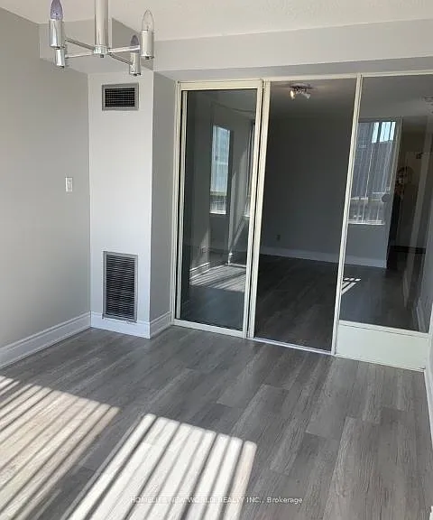 633 Bay St #2613 — Photo 24