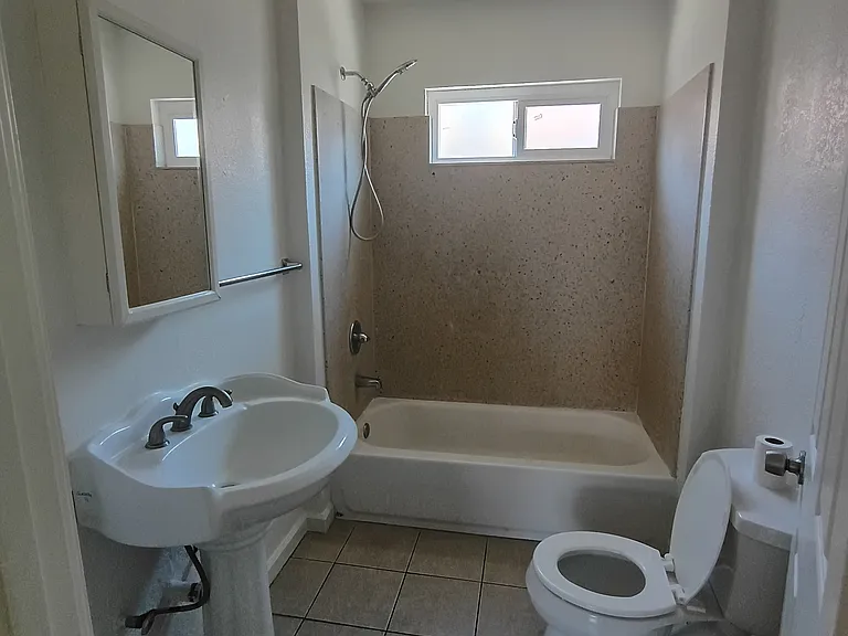 0 Locust St — Photo 5