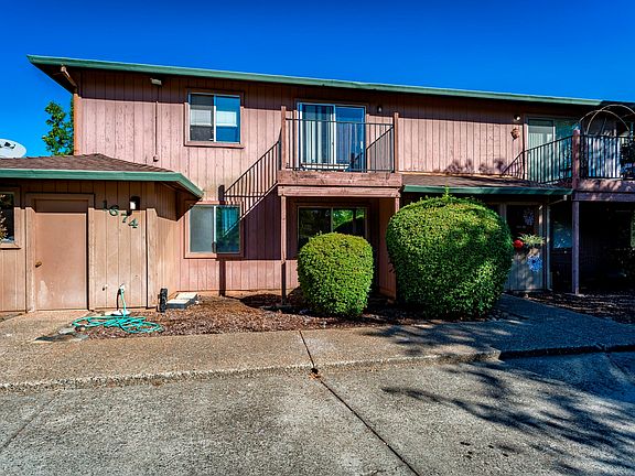 1674 Bramble Pl-Print-05