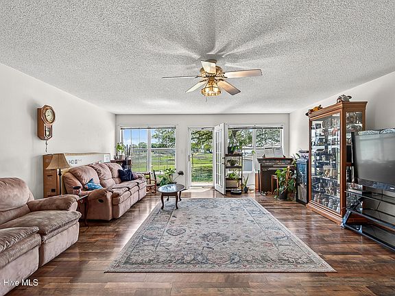5th image of 171 Frost Road