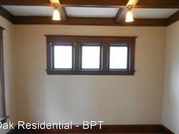 4th image of 153 Hollinger Ave