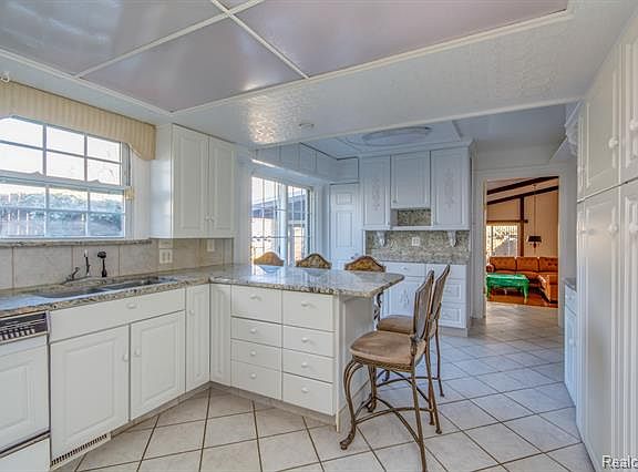 4th image of 1200 Bamford Dr