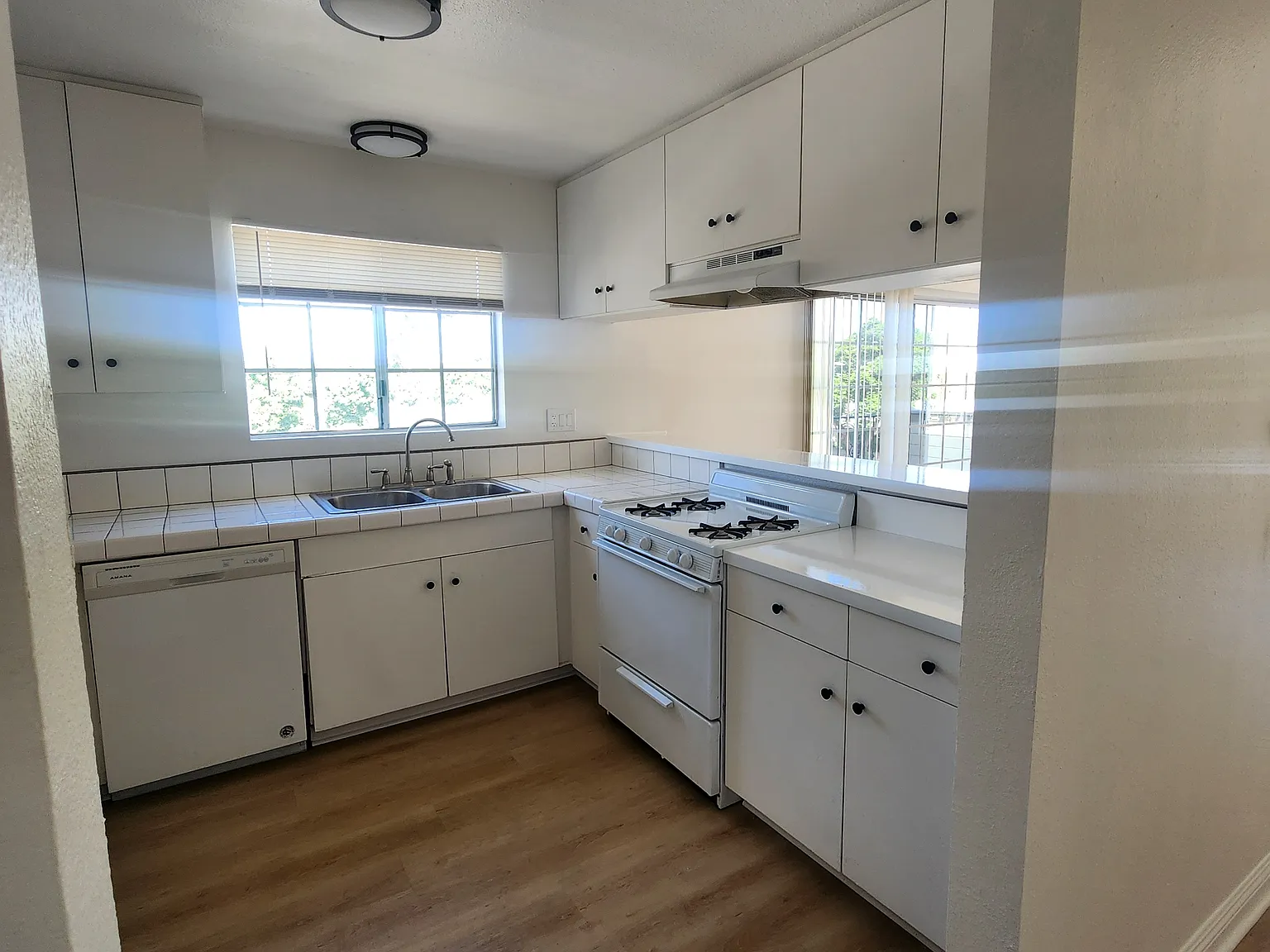 2 bed, $2,450 — Photo 4