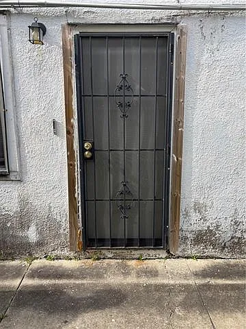 Building Photo - 4121 Duplessis St #C