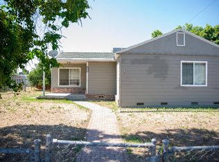825 Lincoln St, Hanford, CA