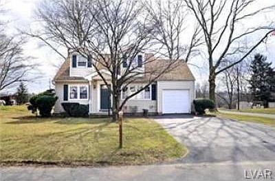 2nd image of 3024 Hermitage Ave