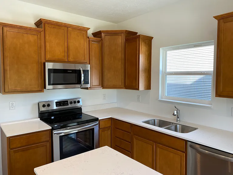 4289 Ashworth Ln — Photo 13