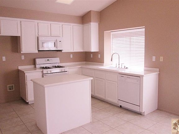 4th image of 45335 Desert Air St