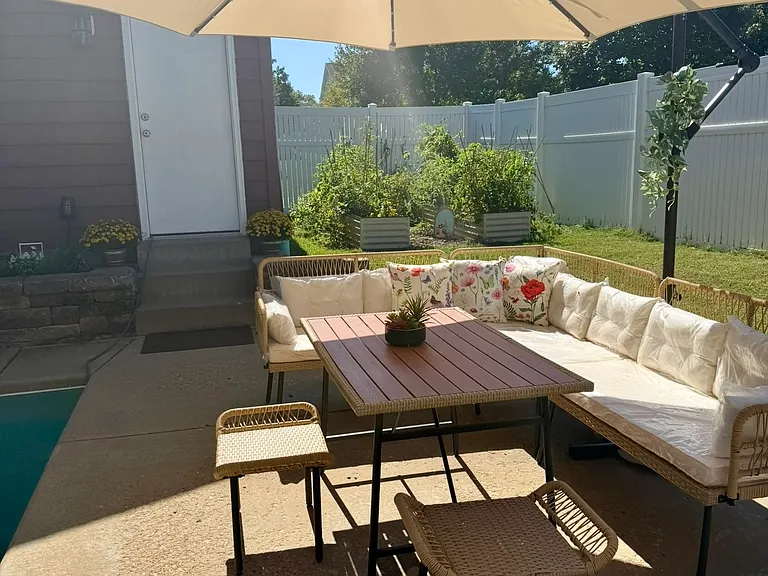 3948 Blaine Ave — Photo 4