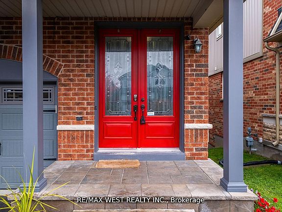 3rd image of 31 Buxton Ln