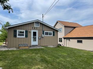 757 Sunset Dr, Lupton, MI 48635