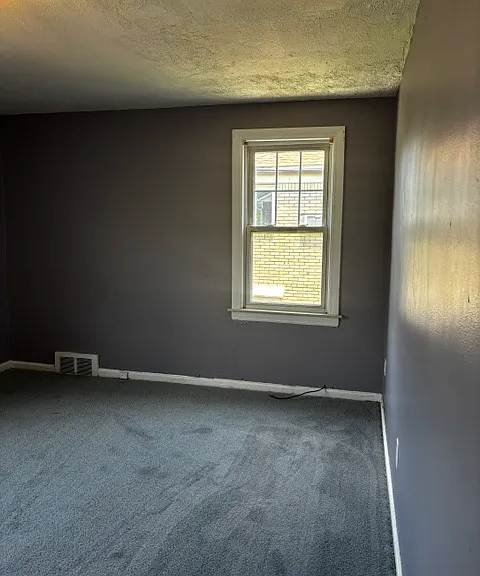 1931 Ewald Cir — Photo 9