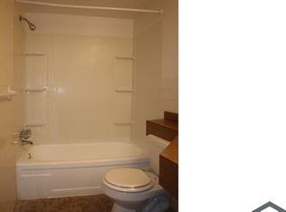19720 Euclid Ave, Euclid, OH 44117