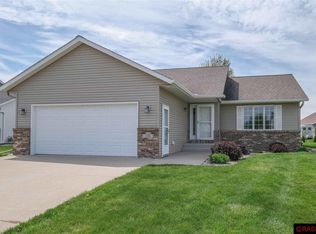 108 La Costa Ln, Mankato, MN 56001