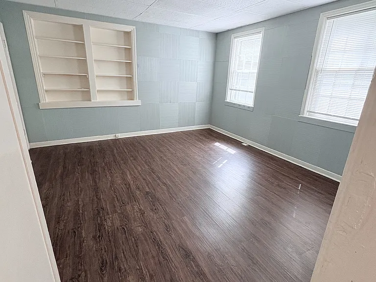 5937 Holmes St #4 — Photo 7