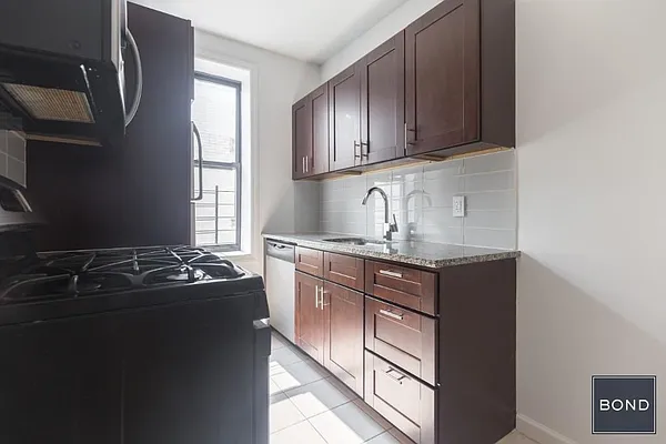 Rented by Bond New York | media 10