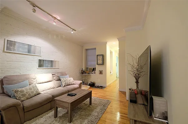 Rented by DJK Residential | media 20