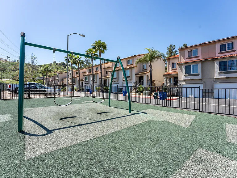 Eucalyptus Ridge - Military Housing — Photo 31