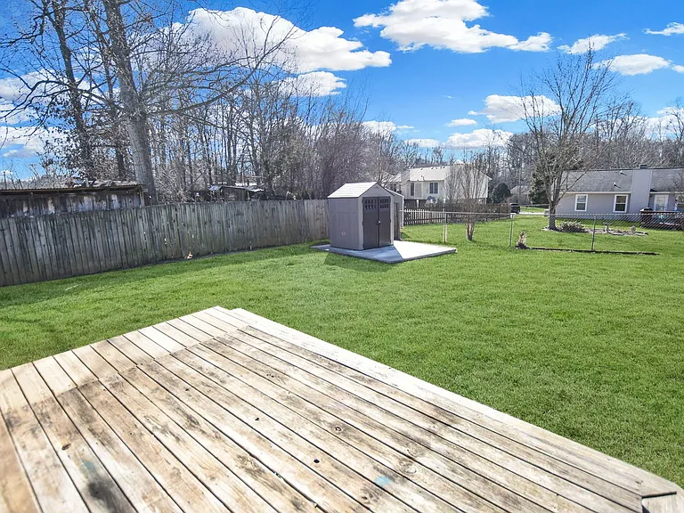 423 Athena Dr — Photo 18