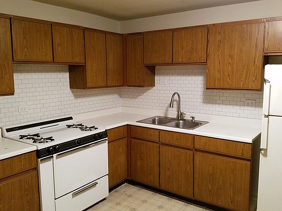 3rd image of 1914 W Warner Ave #3