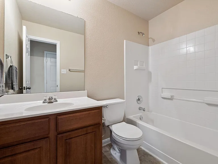 4423 Meadowside Ln — Photo 13