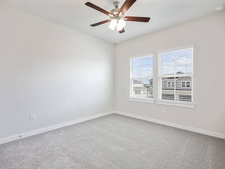 2337 Moon Tower Trl — Photo 31