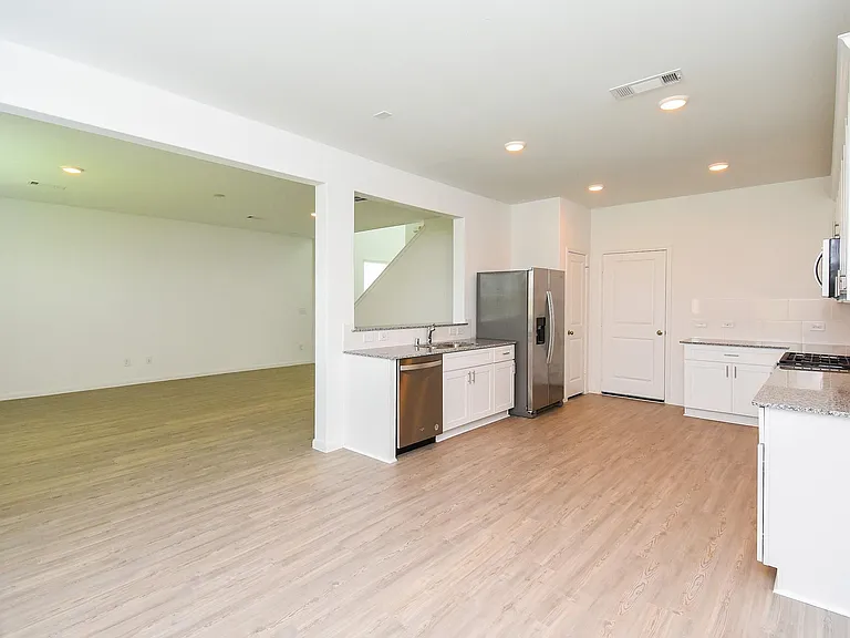 23923 Escardilla Dr — Photo 9