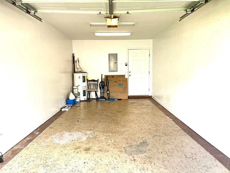 115 Cody Dr — Photo 9