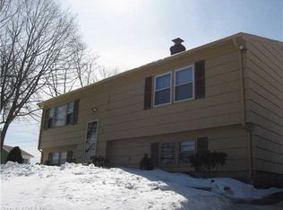 183 Pinecrest Dr, Waterbury, CT 06708
