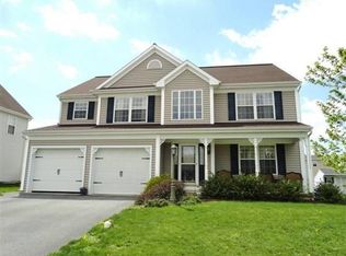 67 Bloomfield Dr, Ephrata, PA 17522
