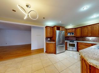 318 Rouge Hills Dr, Toronto, ON M1C2Z5