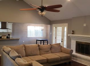 215 Castlegory Rd, Houston, TX 77015