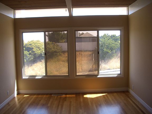 5th image of 3115 Fleetwood Dr