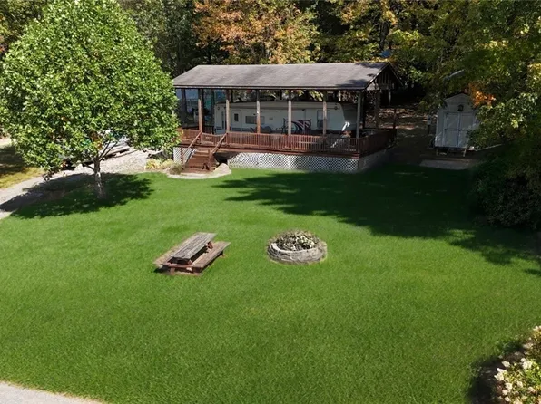 32840 Camp Dr, Hanoverton, OH 44423