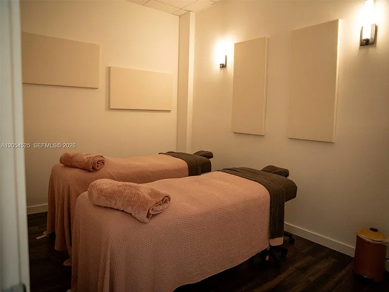 16571 Blatt Blvd #203 — Photo 24