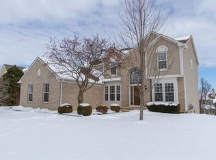591 Saratoga Cir, Algonquin, IL