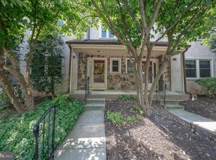 102 Beacon Sq, Wayne, PA 19087