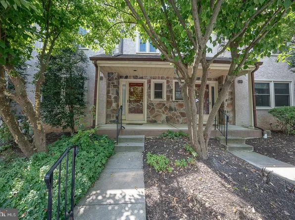 102 Beacon Sq, Wayne, PA 19087