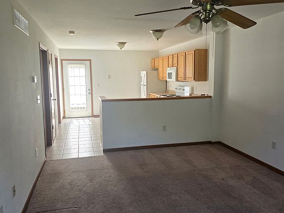 2nd image of 70 Arbor Glen Ct