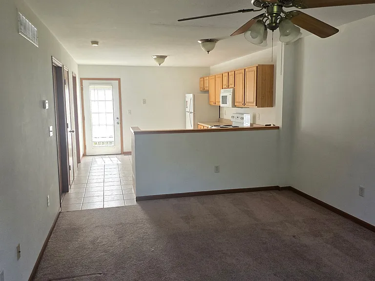 70 Arbor Glen Ct — Photo 2