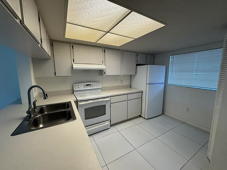 1803 Palm Beach Trace Dr — Photo 10